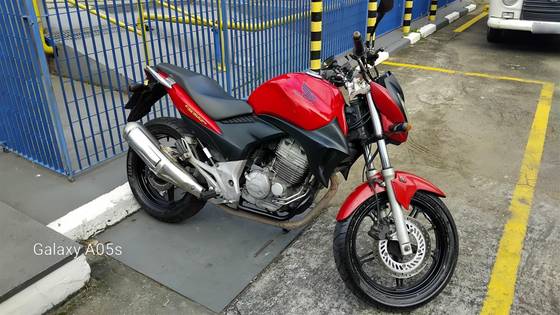 HONDA CB 300R HONDA CB 300R